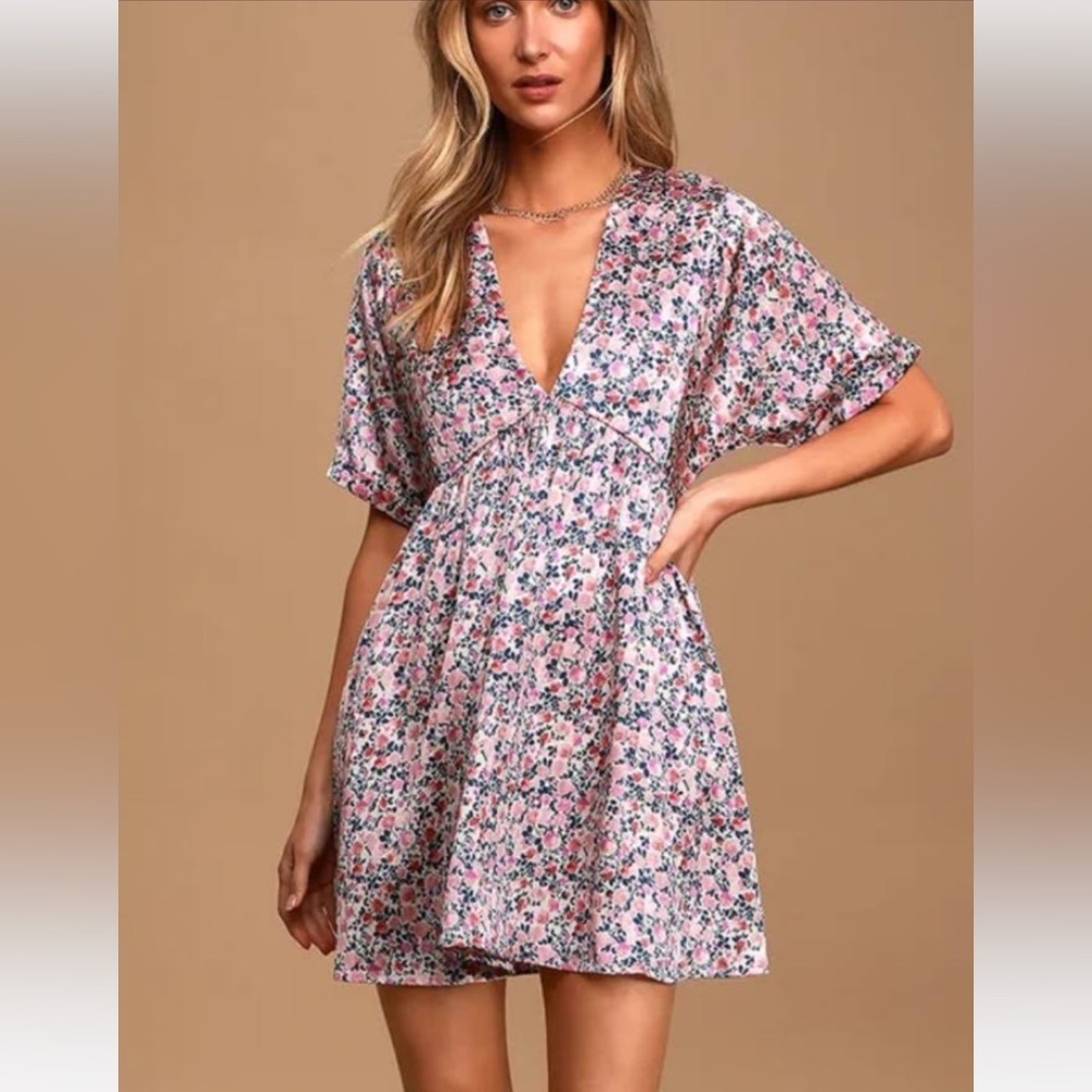 Never worn Lulus Floral Print Satin Babydoll Dress